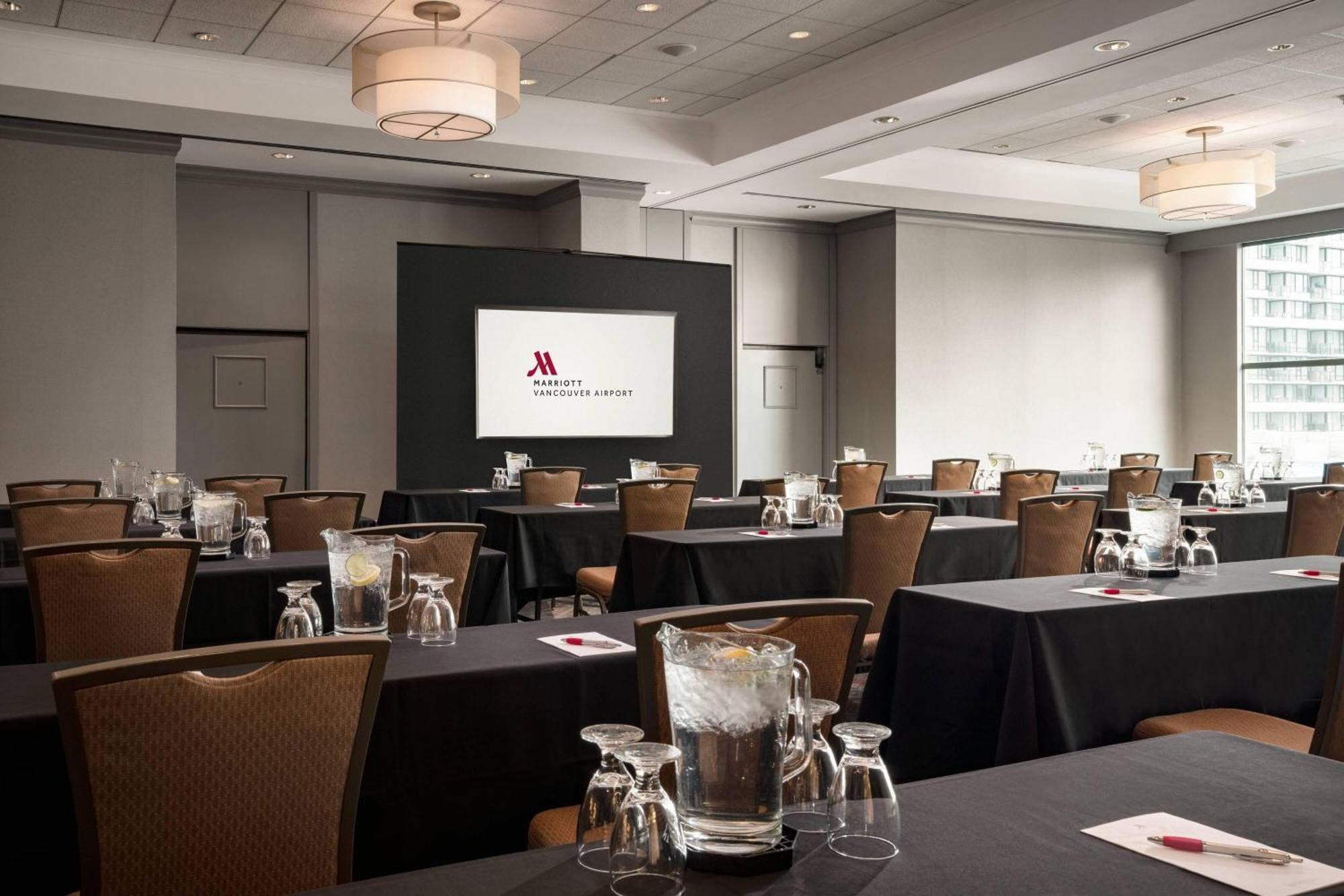 Vancouver Airport Marriott Hotel Ричмънд Екстериор снимка